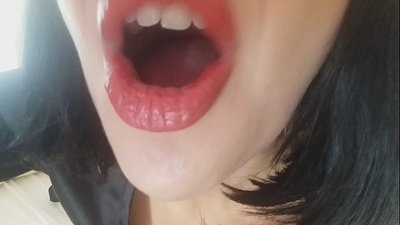 Dragă, mama ta vitregă nu te lasă să te duci la școală azi... Am prea multă nevoie de tine...